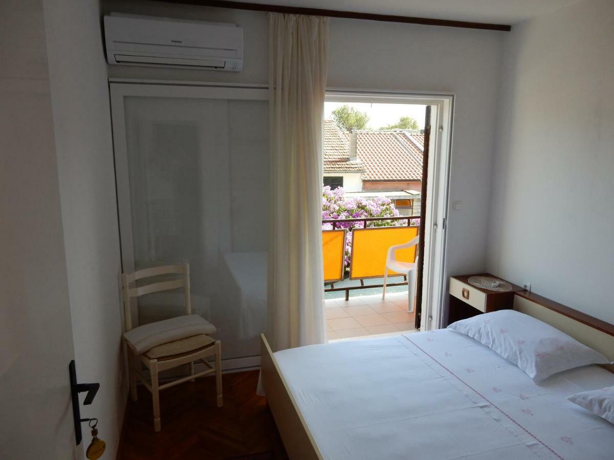 Apartments Indira Lovište エクステリア 写真